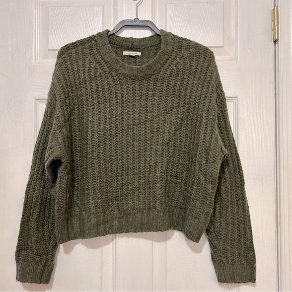 American Eagle Outfitters Sweaters - American Eagle Chunky Sweater Women’s Size Small Green Olive Oversized